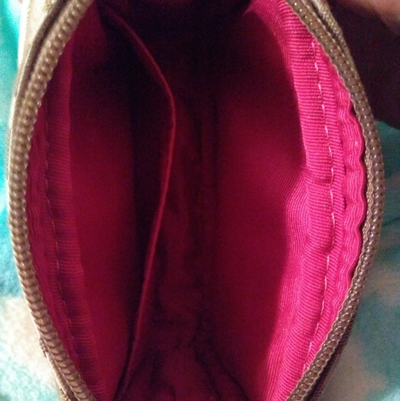 ๐ Coach Daisy Pop C Applique Wristlet. RARE!!!! - Picture 5 of 7